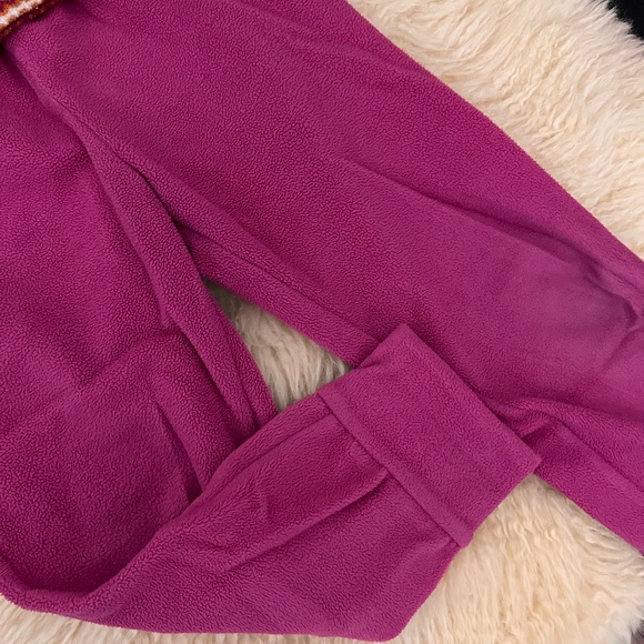 Set of 4! Uniqlo size100 cozy micro fleece pajama set, colorful stripes - Picture 9 of 11